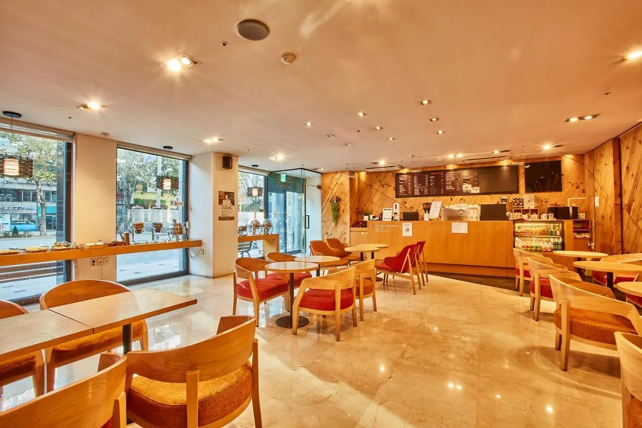 Provista Hotel Seoul 3*,